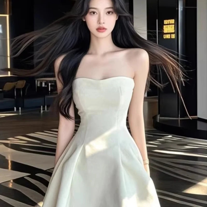 Off-the-shoulder White Pure and Sexy Bustier Dress for Women, 2026 New Korean-style Waist-cinching Slimming Dress