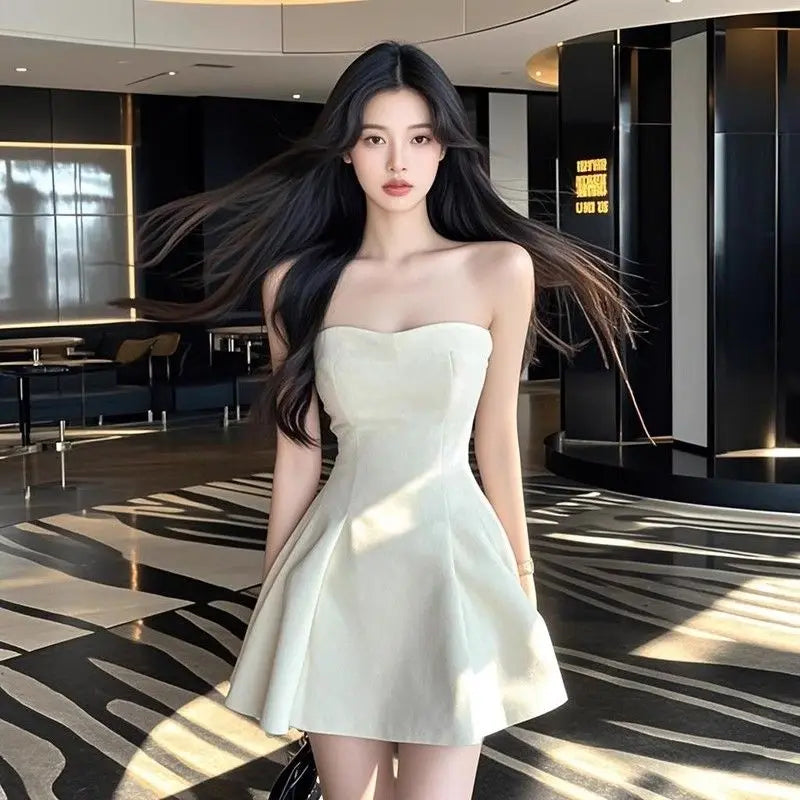 Off-the-shoulder White Pure and Sexy Bustier Dress for Women, 2026 New Korean-style Waist-cinching Slimming Dress