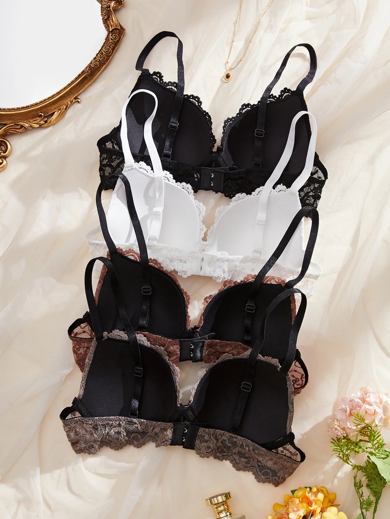 4Pcs Daily Lace Trim Women's Underwear Set Rhinestone Push up Underwire Bra Airy & Stylish Women Lace Lingerie Set